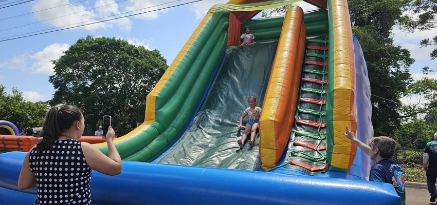 Brincando em Família reúne famílias no Bormann