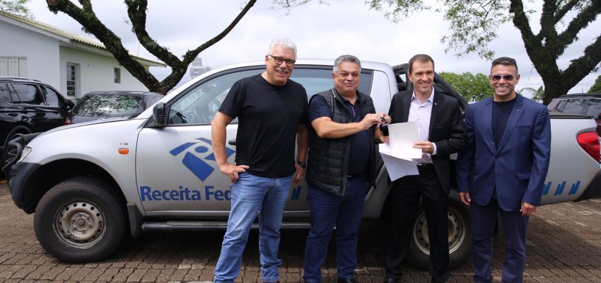 Receita Federal doa veículo para a Prefeitura de Chapecó
