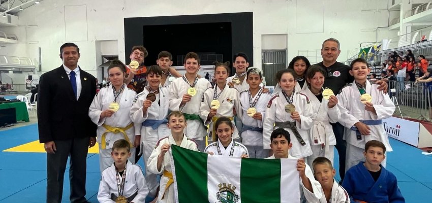 Acha Judô de Chapecó conquista medalhas e troféus para Chapecó