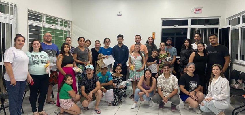Curso de gestantes reúne famílias no bairro Santo Antônio