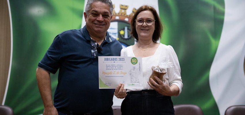 Prefeitura de Chapecó faz homenagem aos servidores que completaram 30 anos de serviço