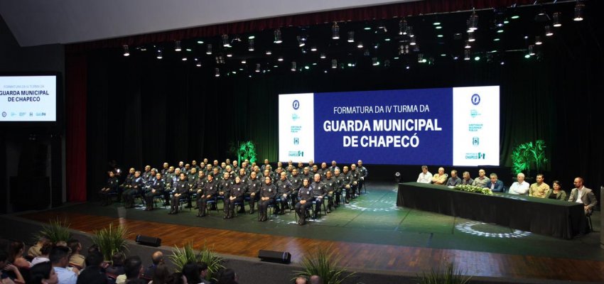 Guarda Municipal forma 4ª turma em Chapecó