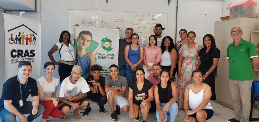 Oportuniza Chapecó finaliza curso de Cortes Masculino e Design de Barba
