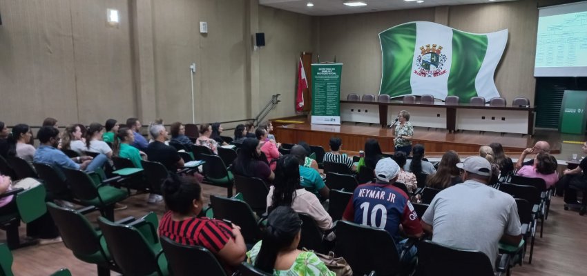 Equipe da Assist&ecirc;ncia Social realiza reuni&atilde;o com entidades