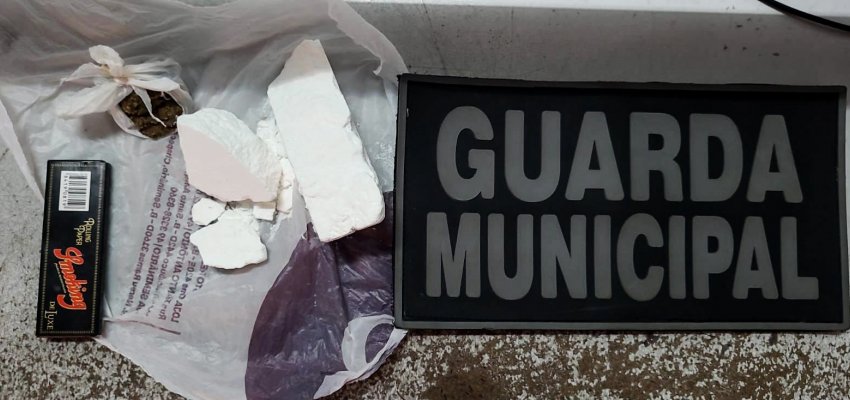 Guarda Municipal prende mulher por tr&aacute;fico de drogas no Terminal Rodovi&aacute;rio