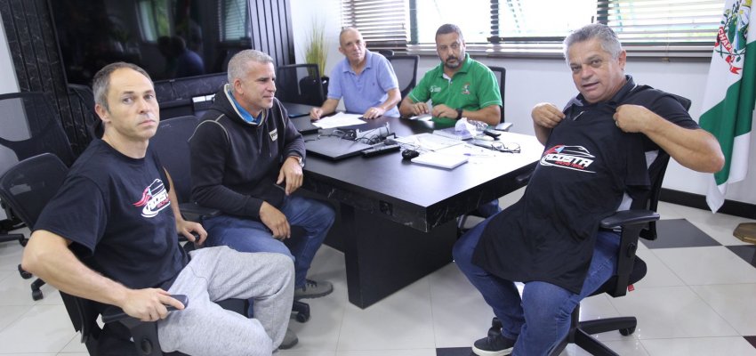 Piloto de Porto Rico já está em Chapecó para o Campeonato Sul-Brasileiro de Motonáutica