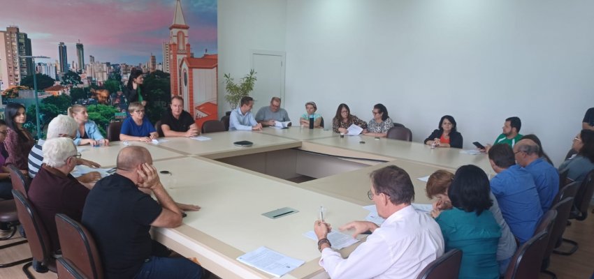 Prefeitura assina termo de repasse de R$ 687 mil para sete entidades sociais