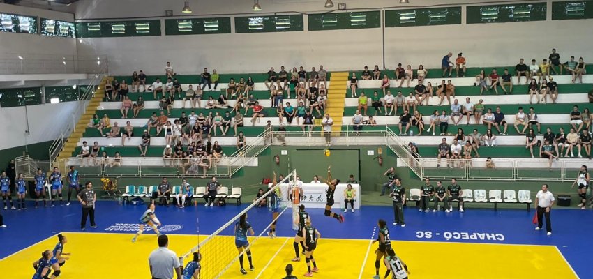 Prefeitura de Chapec&oacute;/ACV/Unoesc vence e sobe na tabela da Superliga B