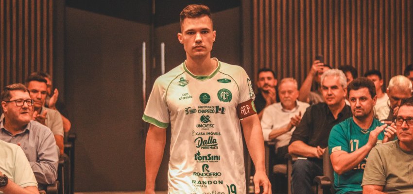 Chapecoense Futsal apresenta uniformes e faz homenagem a Danilo