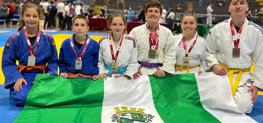 Prefeitura de Chapecó/Acha Judô traz 15 medalhas para Chapecó e tem atleta destaque Estadual