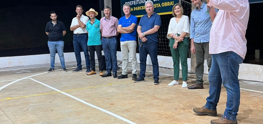 Prefeitura inaugura quadra de esportes da Linha Boa Vista