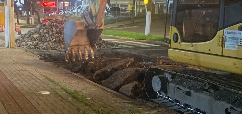 Prefeitura inicia trabalhos de revitalização das ruas à noite