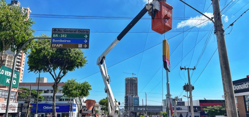 Inicia a troca de lâmpadas por LED na rua Sete de Setembro