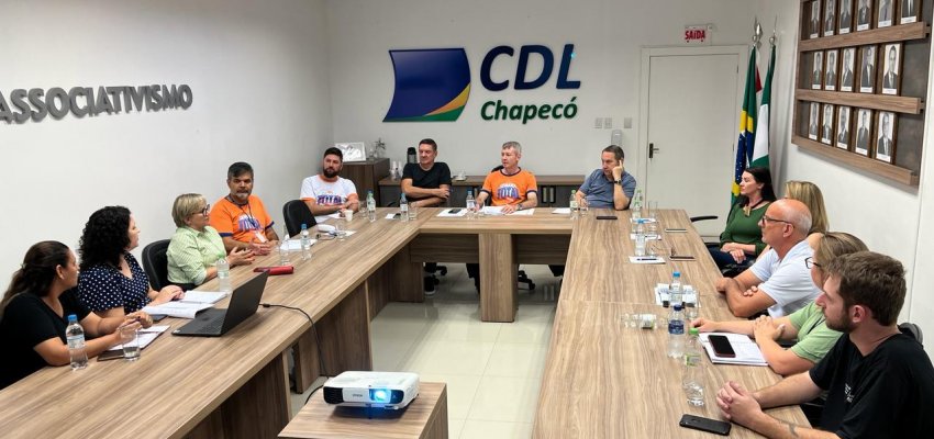 Secretaria da Família apresenta ações no Centro Empresarial