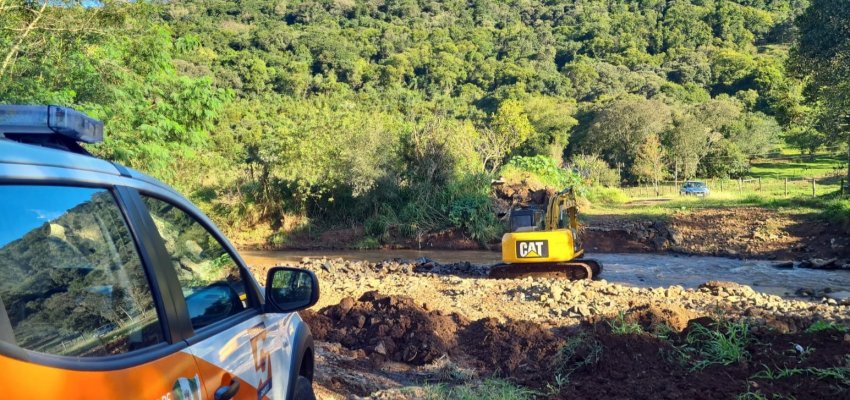 Retomada obra da ponte na Barra do Rio dos &Iacute;ndios