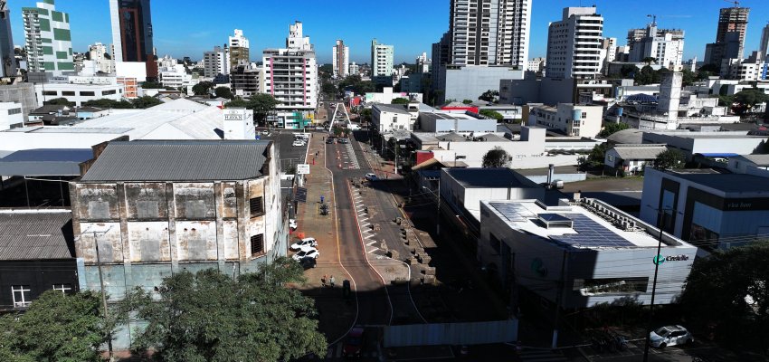 Estabelecimentos do Cal&ccedil;ad&atilde;o continuam funcionando