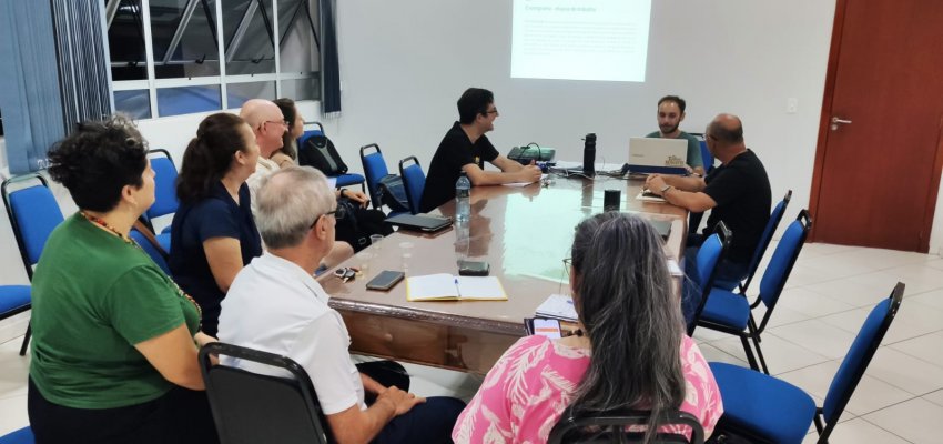 Funda&ccedil;&atilde;o Cultural de Chapec&oacute; oferece oficinas de forma&ccedil;&atilde;o para artistas e tamb&eacute;m para a comunidade