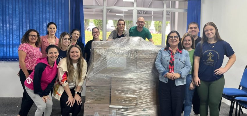 Comboio de Chapec&oacute; j&aacute; descarregou seis caminh&otilde;es e segue para Canoas/RS