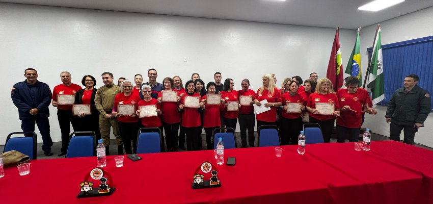 Idosos concluem a capacitação do Projeto Cuidando do Amanhã