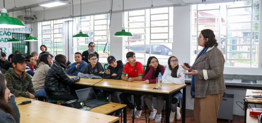 Orienta&ccedil;&atilde;o Profissional &eacute; desenvolvida para Estudantes de 9&ordm; ano da Rede Municipal de Chapec&oacute;