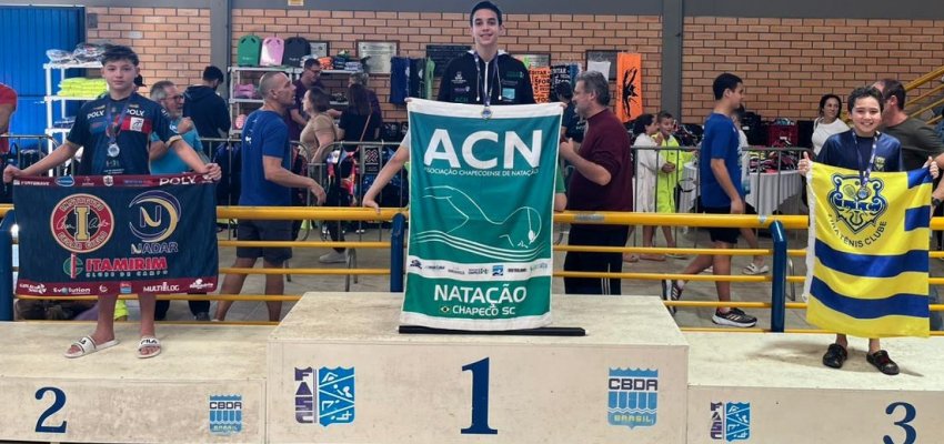 Nadador da Prefeitura de Chapec&oacute;/ACN &eacute; tetracampe&atilde;o catarinense