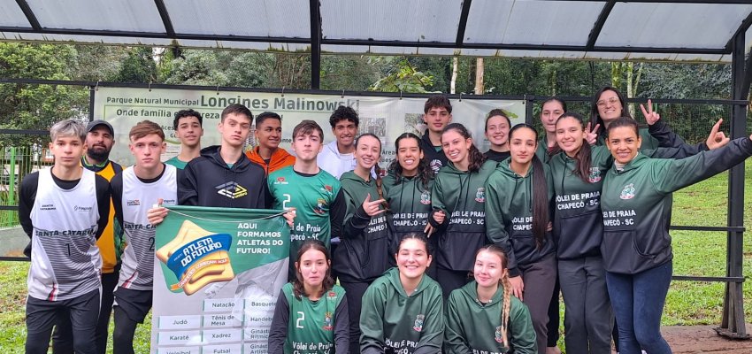 V&ocirc;lei de Praia participa de competi&ccedil;&atilde;o em Pinhalzinho