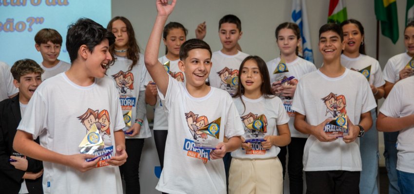 Estudantes da Rede Municipal s&atilde;o classificados para Etapa Final do �Orat&oacute;ria nas Escolas�