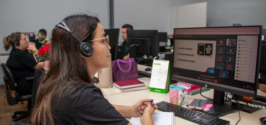 Rede Municipal oferece forma&ccedil;&atilde;o sobre Diversidade Cultural aos professores