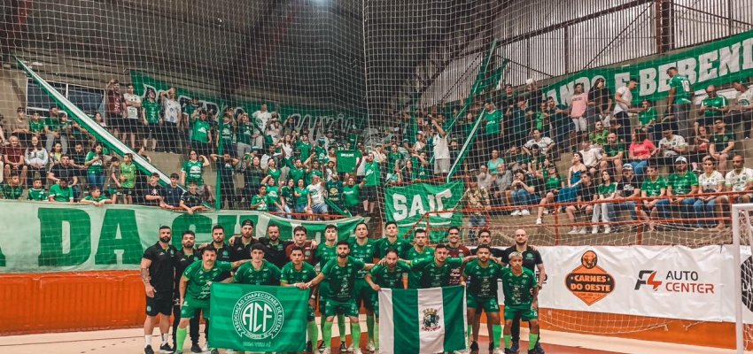 Com casa cheia, Chape Futsal se classifica &agrave;s quartas de final da S&eacute;rie Prata