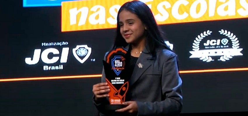 Estudante da Rede Municipal &eacute; campe&atilde; nacional do Concurso Orat&oacute;ria nas Escolas 2024