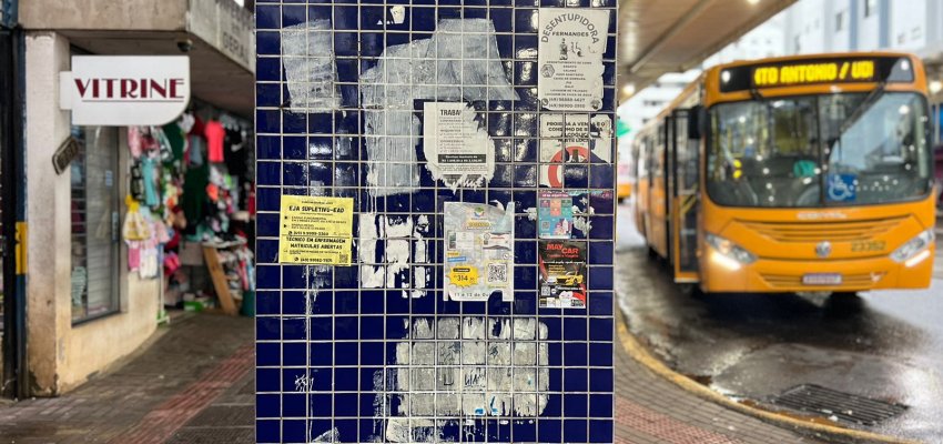 Prefeitura de Chapec&oacute; vai multar quem fixa publicidade nos espa&ccedil;os p&uacute;blicos