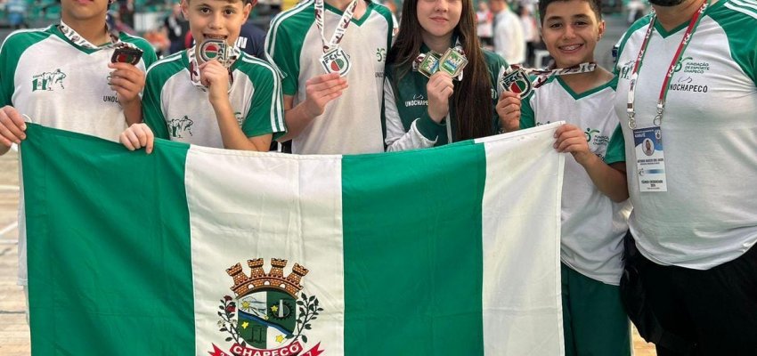 Karat&ecirc; de Chapec&oacute; ter&aacute; cinco atletas na sele&ccedil;&atilde;o catarinense em 2025