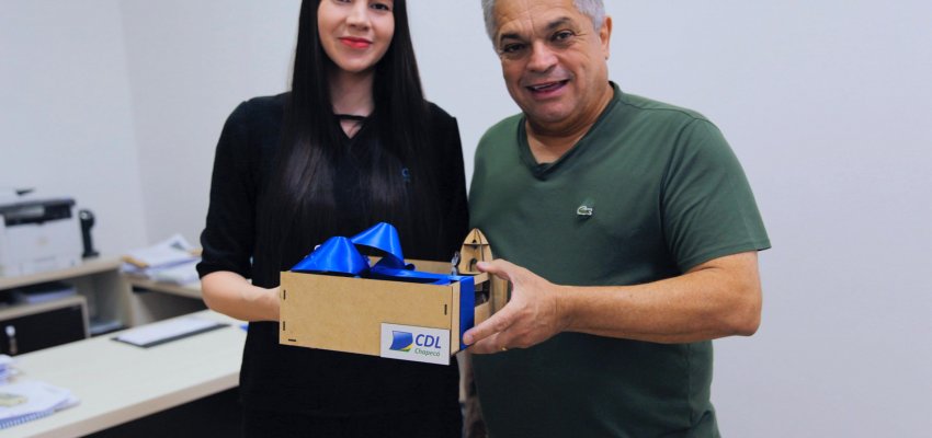 Prefeito recebe convite para palestra com astronauta Marcos Pontes