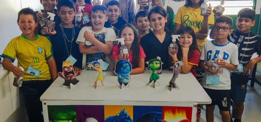 Crian&ccedil;as do Centro de Conviv&ecirc;ncia Passo dos Fortes participam de Oficina sobre Emo&ccedil;&otilde;es