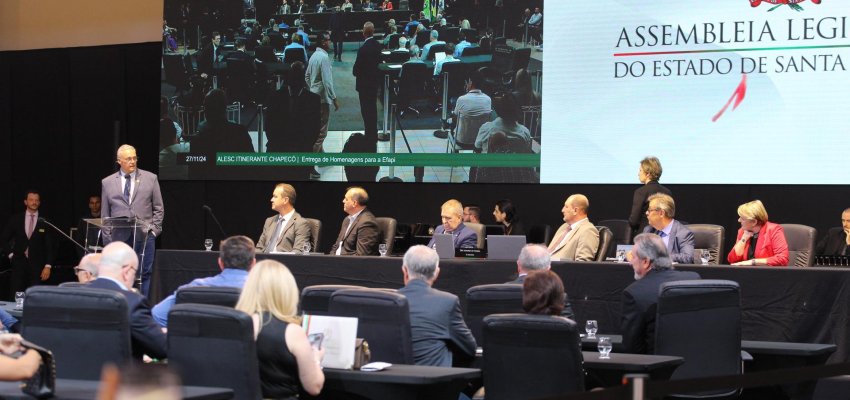 Alesc faz homenagem aos ex-presidentes da Efapi