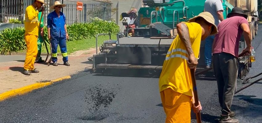 Prefeitura realiza recapeamento da rua Israel