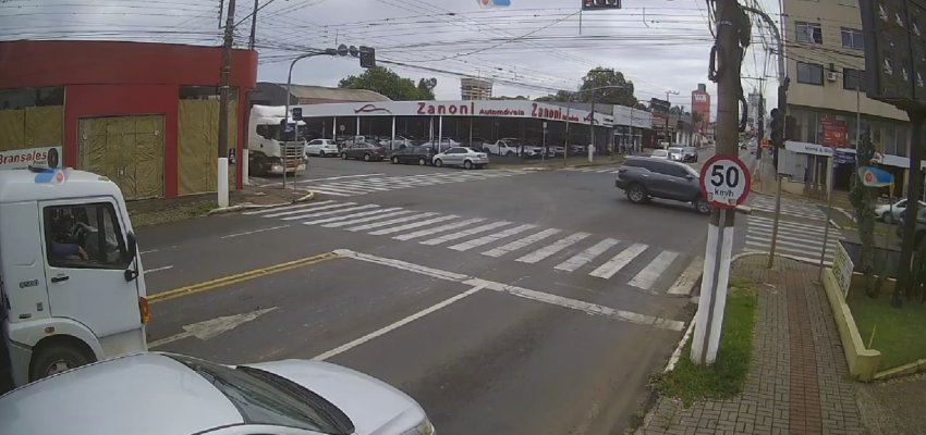 Avenida S&atilde;o Pedro ter&aacute; ponto com meia pista bloqueada para obras de macrodrenagem