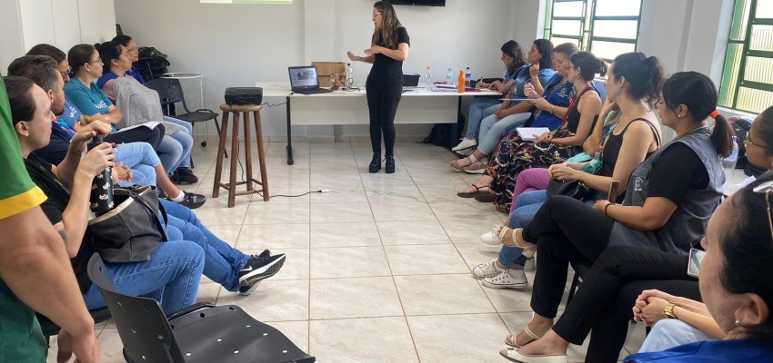 Agentes de Sa&uacute;de de Chapec&oacute; realizam capacita&ccedil;&atilde;o sobre focos de raiva bovina e equina