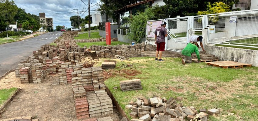 Iniciam obras de alargamento da rua Uruguai para melhorar mobilidade urbana de Chapecó