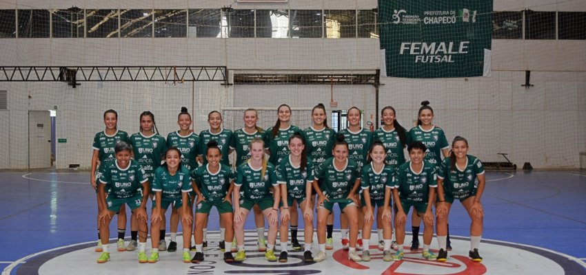 Time jovem, energia renovada: PMC/Female/Uno apresenta equipe e realiza primeiro treino do ano