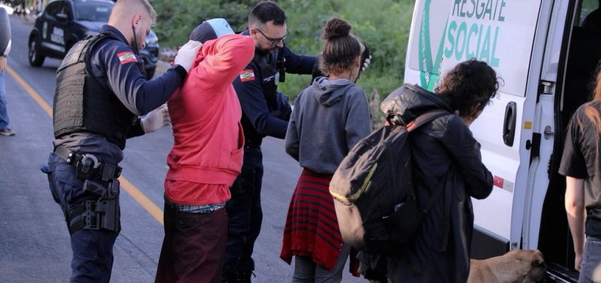 Opera&ccedil;&atilde;o de Internamento Involunt&aacute;rio encaminha mais 12 pessoas no programa M&atilde;o Amiga