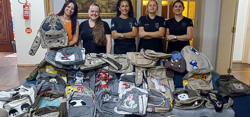 Abrigo Municipal recebe doa&ccedil;&atilde;o de mochilas