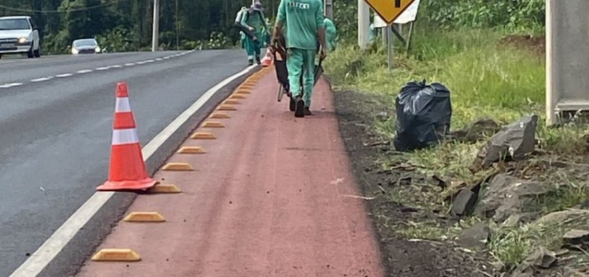 Prefeitura de Chapecó utiliza detentos para limpeza do Contorno Viário Oeste