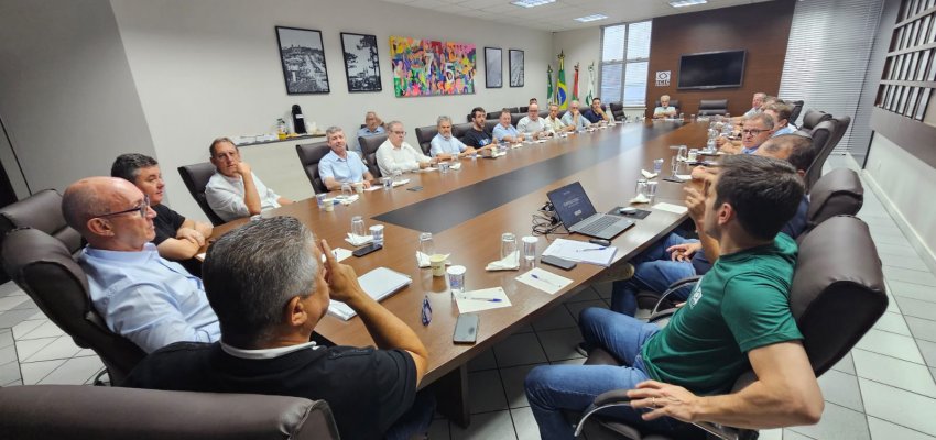 Prefeito fala no Centro Empresarial sobre investimentos e obras em Chapec&oacute; 