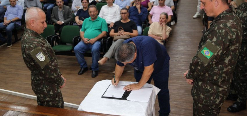 Prefeito Jo&atilde;o Rodrigues participa de posse dos presidentes das Juntas Militares 