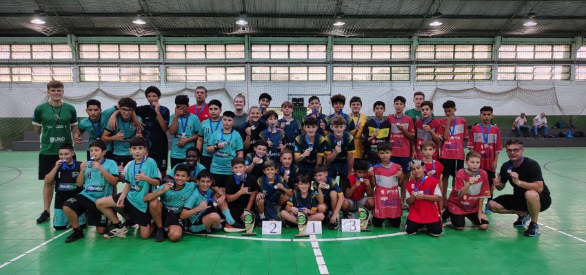 Col&eacute;gio Marista conquista mais dois trof&eacute;us no Handebol da fase municipal do JESC