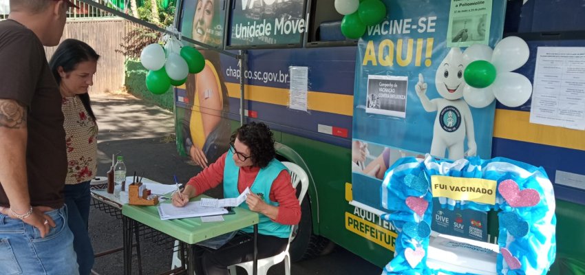 Campanha de Vacina&ccedil;&atilde;o teve 246 doses aplicadas no Vacim&oacute;vel no s&aacute;bado e domingo