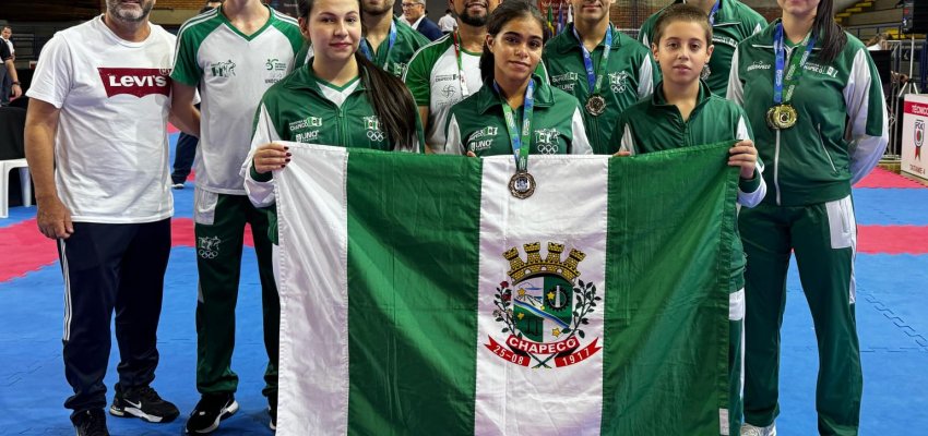 Karatecas formados no Programa Atleta do Futuro conquistam medalhas no estadual