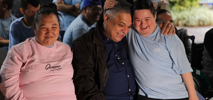 Prefeito de Chapecó participa de inauguração do prédio da APAE 