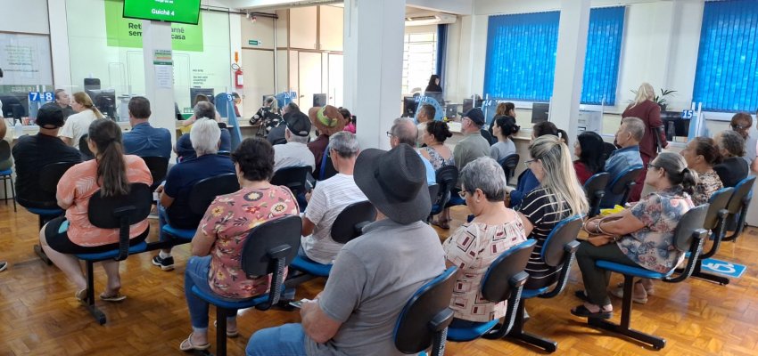 Prefeitura de Chapecó realizou mais de dez mil atendimentos com senha em abril